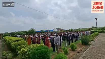 Female students pledged to fight against drug abuse and conducted an awareness campaign