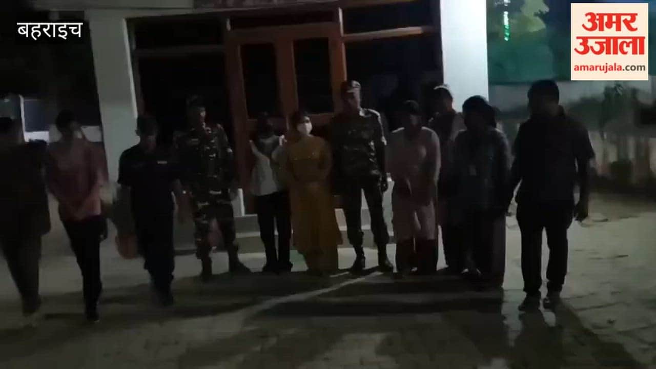 रुपईडीहा चेकपोस्ट पर दो नेपाली युवतियां रोकी गईं, नौकरी का झांसा देकर दिल्ली ले जाने की आशंका