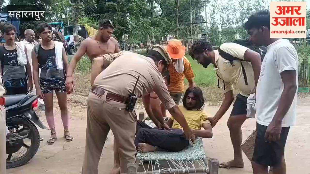 Saharanpur: Kanwariya falls ill; police rush him to hospital.