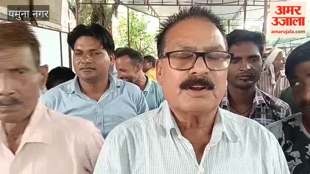 Sanitation workers' strike continues for the second day; demand to implement the May 13 agreement.