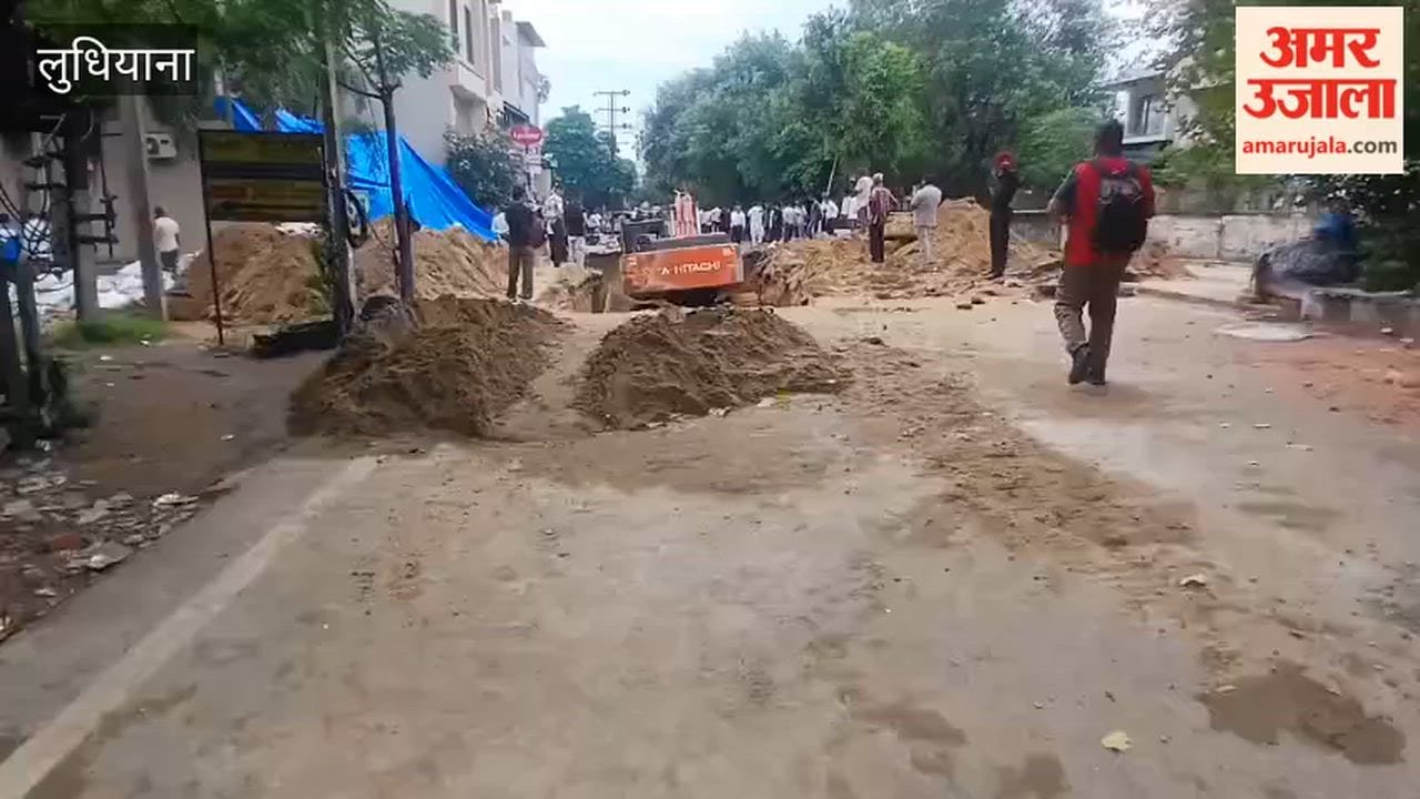 Newly constructed road turned into a 20-foot-deep pit due to rains; reconstruction will take 15 days.
