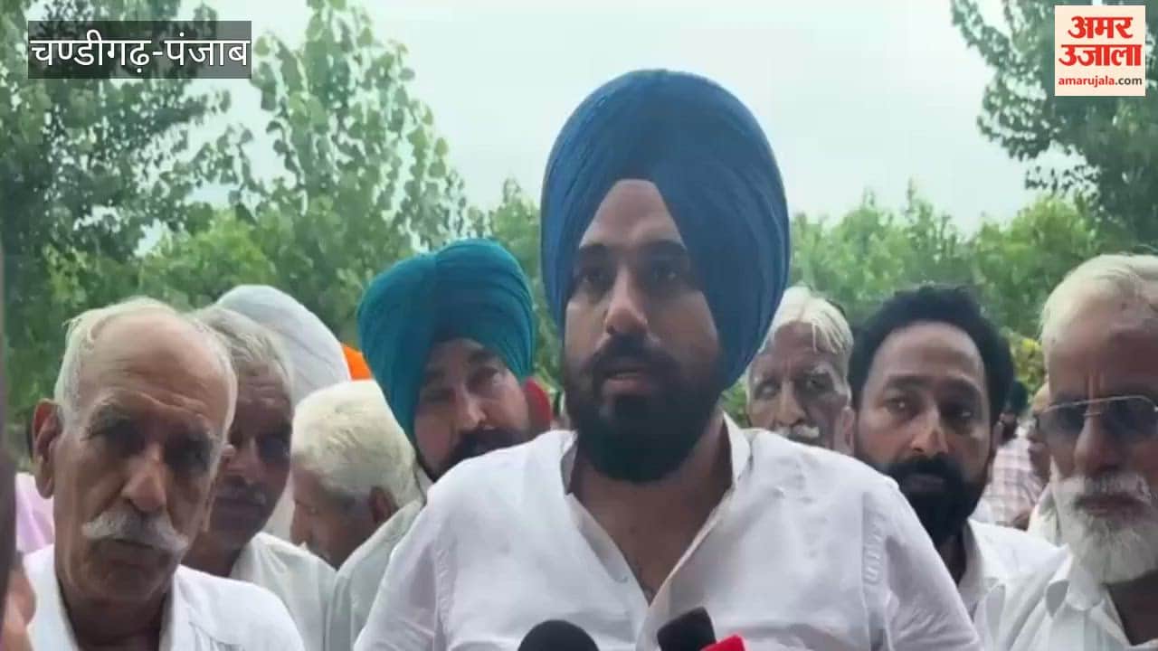 Congress members who did not attend the party meeting in Ropar raised slogans in support of Channi in Nangal.