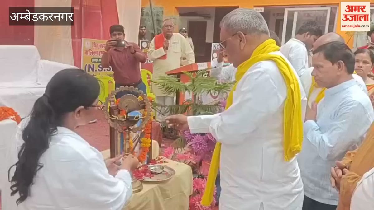 अंबेडकरनगर में ओपी राजभर बोले- शिक्षा से ही तय होगी बेटियों की नई उड़ान