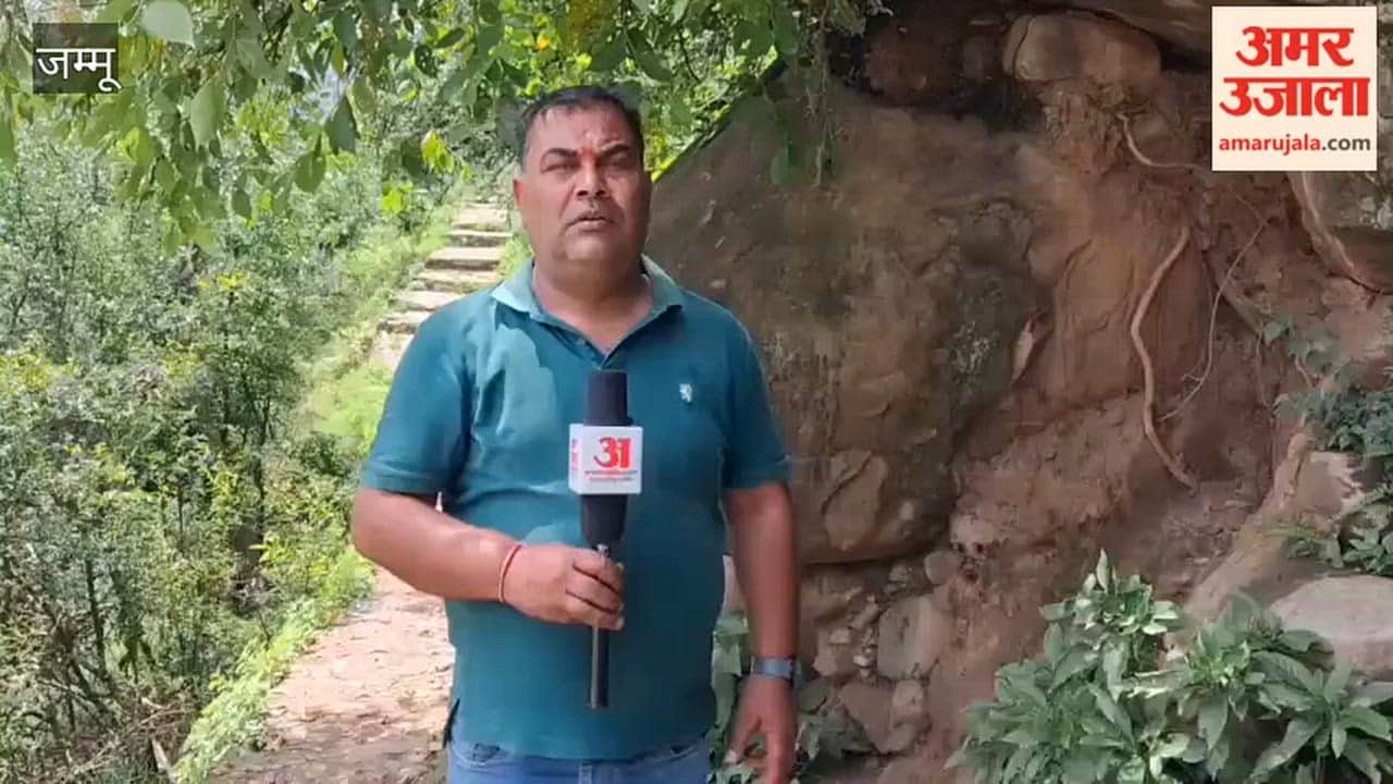 Dilapidated road in Chenani's Ward No. 7