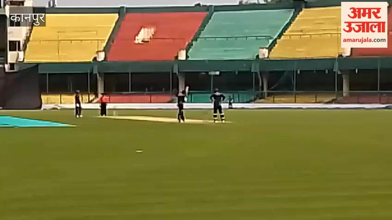 Kanpur: Kashi Rudras players practice aggressive batting