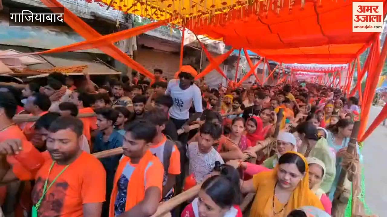 Crowd of devotees thronged the Shri Dudheshwar Nath Temple for Jalabhishek on Shivratri