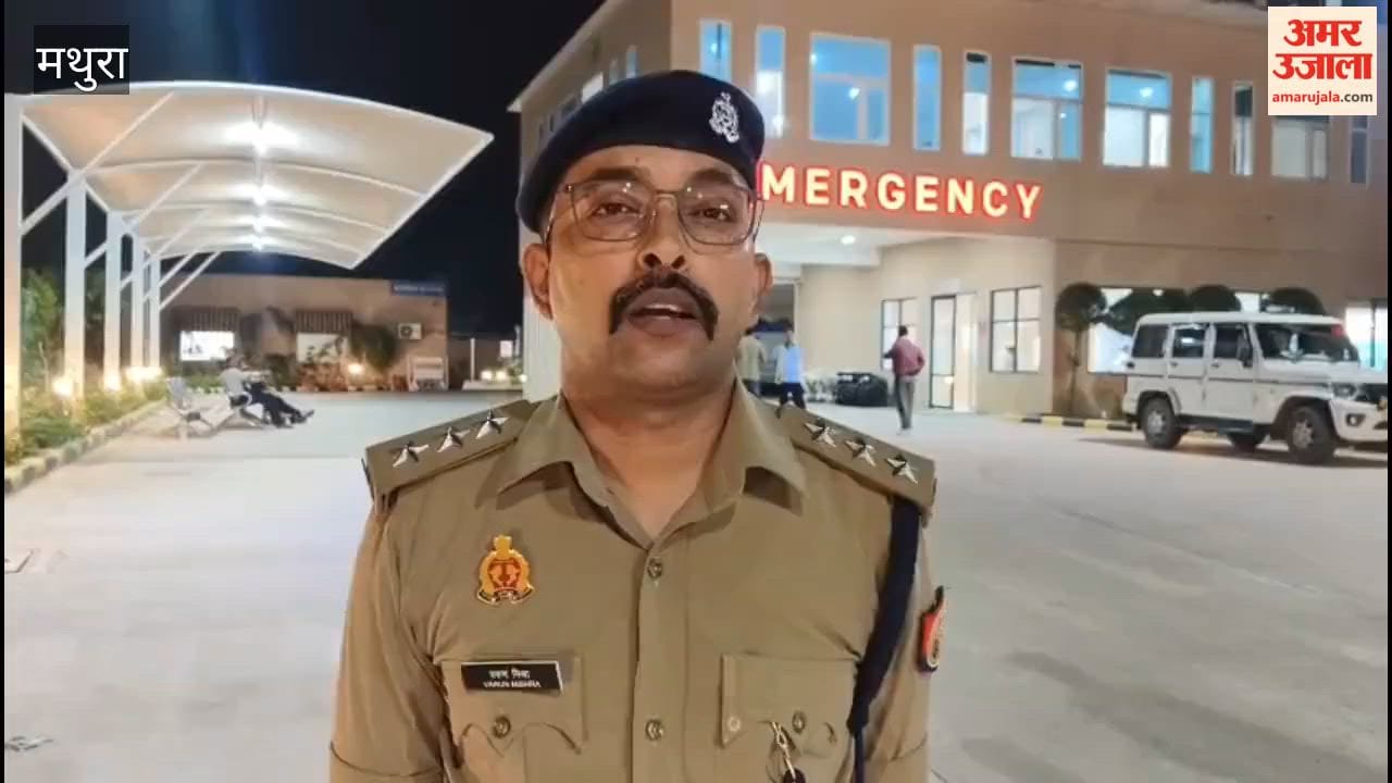 Three shots were fired at a young man due to an old rivalry, two bullets hit him.
