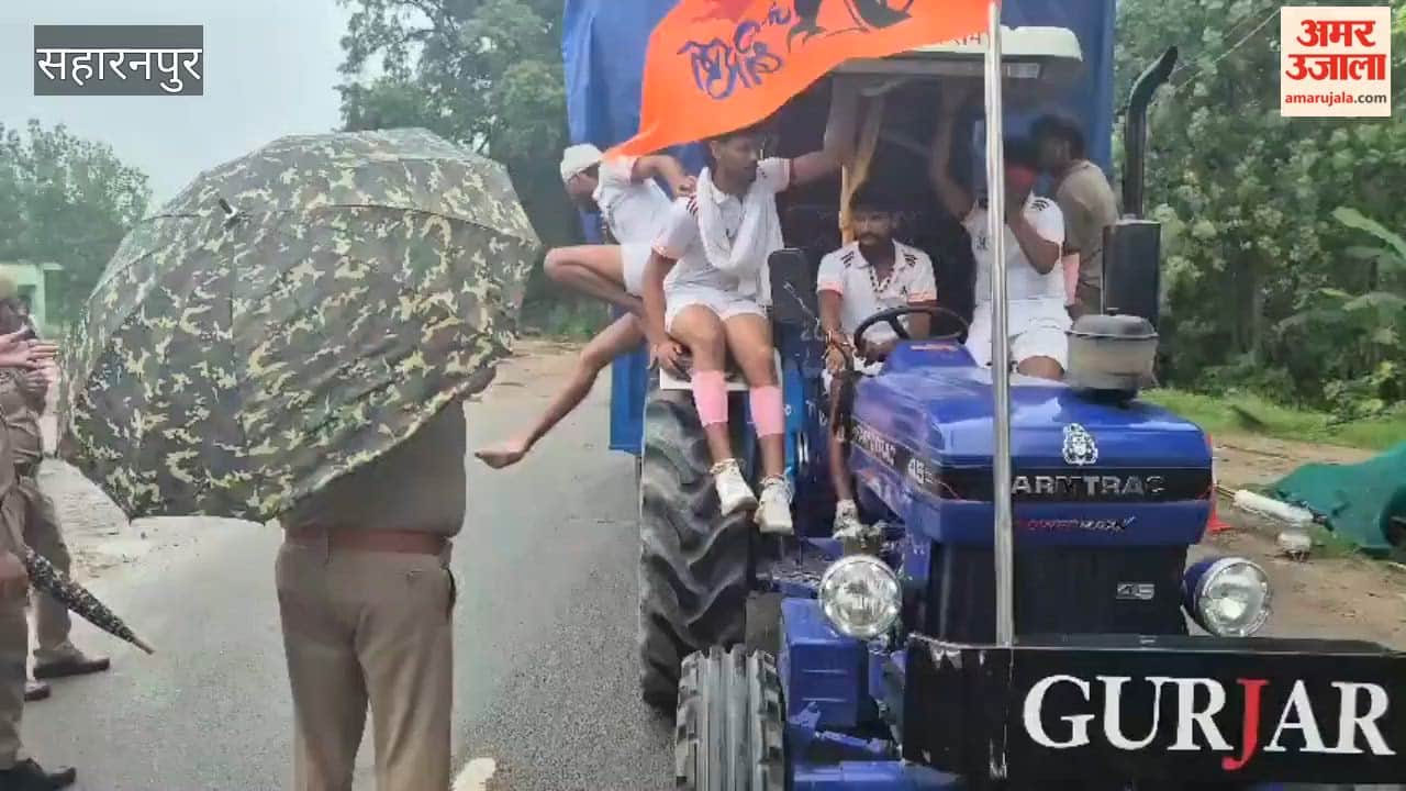 Saharanpur: Dak Kanwariyas Rush Through the City During Kanwar Yatra