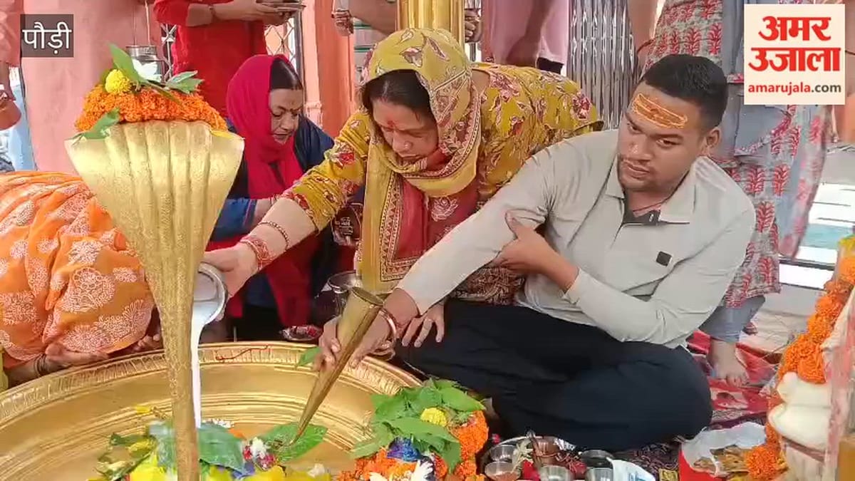 Srinagar: शिवरात्रि पर शिवालयों में उमड़ी श्रद्धालुओं की भीड़