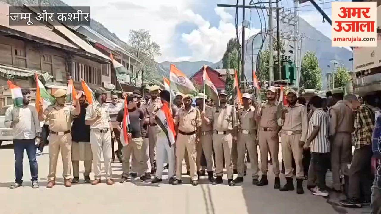 Over 100 Join Tiranga Rally in Gurez as Part of Har Ghar Tiranga Campaign