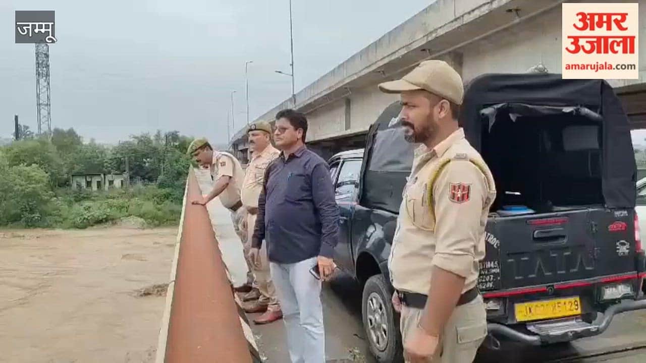 Basantar River in spate due to heavy rain in Samba; administration on alert