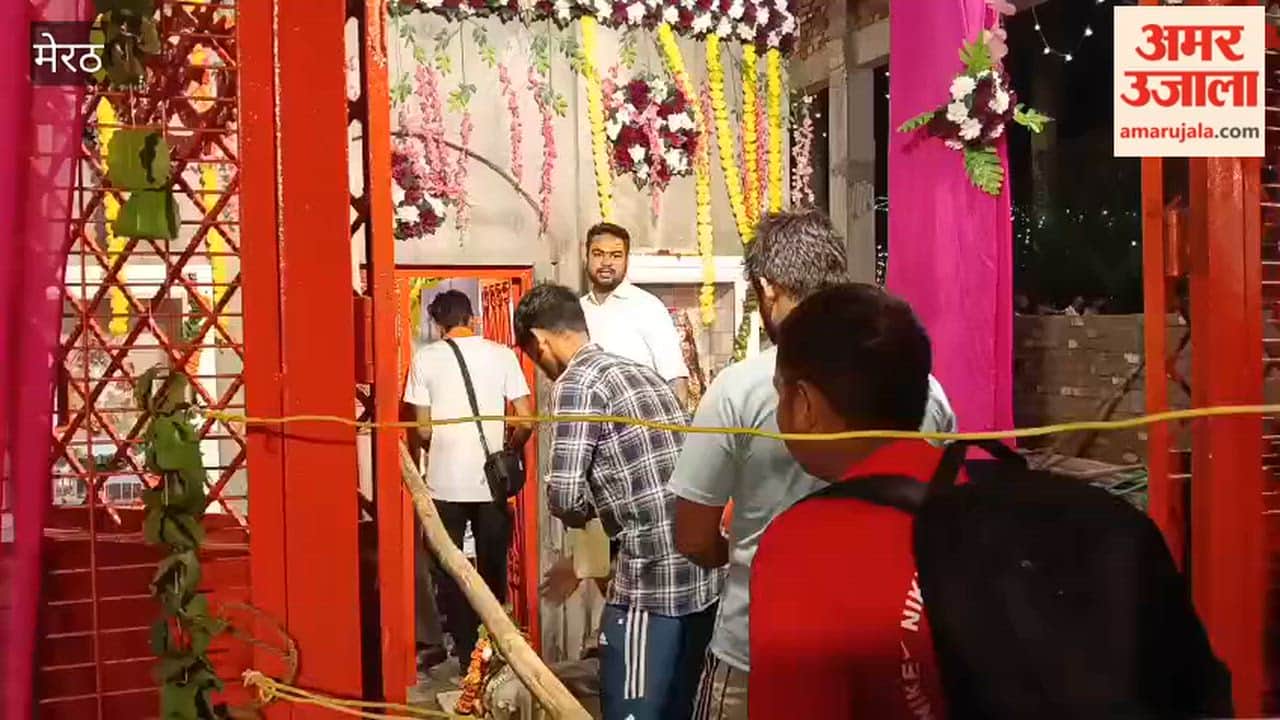 Meerut: Devotees throng Mawana's Shri Bada Mahadev Shiv Temple for *Jalabhishek*.