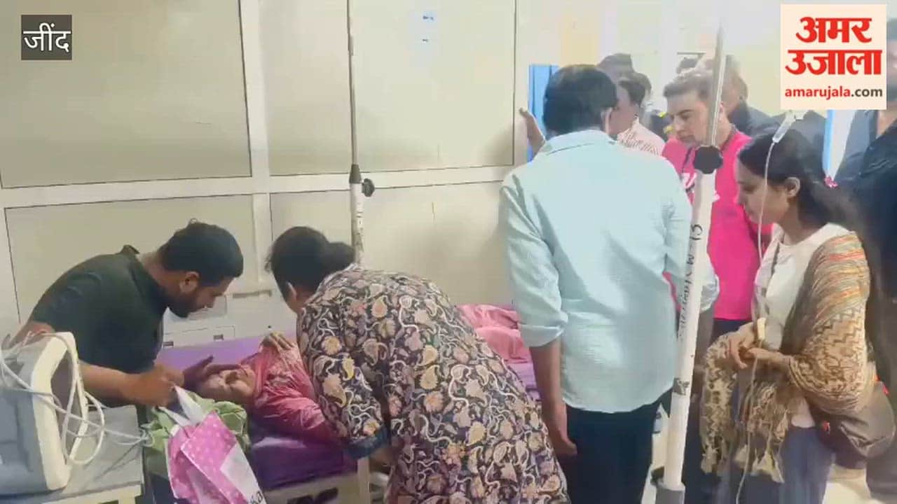 Elderly woman falls ill after Rani Talab Aarti in Jind; Deputy Speaker visits hospital and ensures she receives treatment.
