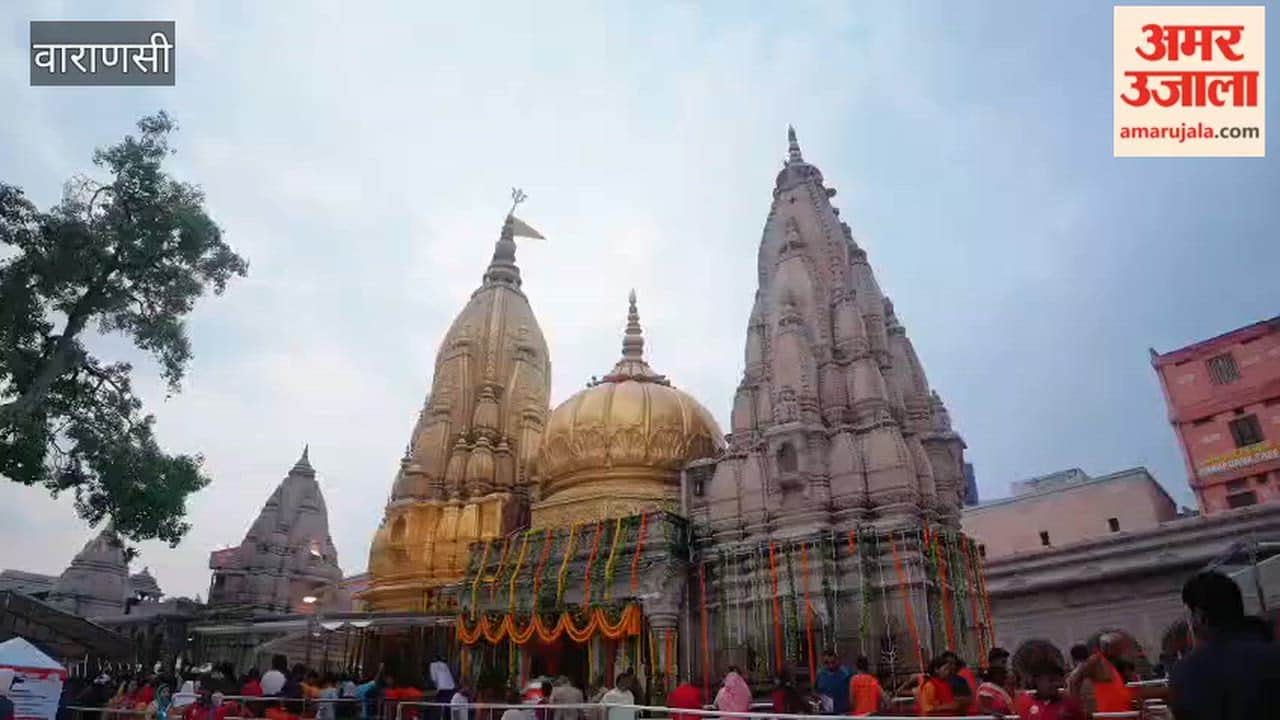 A massive surge of devotees at Kashi Vishwanath Dham