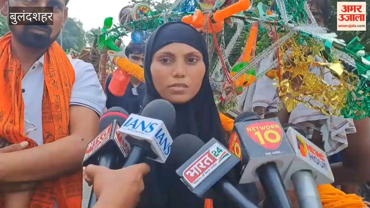 26-year-old Uzma sets out on Kanwar Yatra wearing burqa