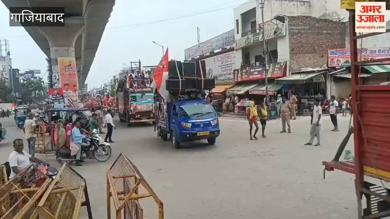 Crowd of Dak Kanwariyas increases on the Delhi-Meerut route