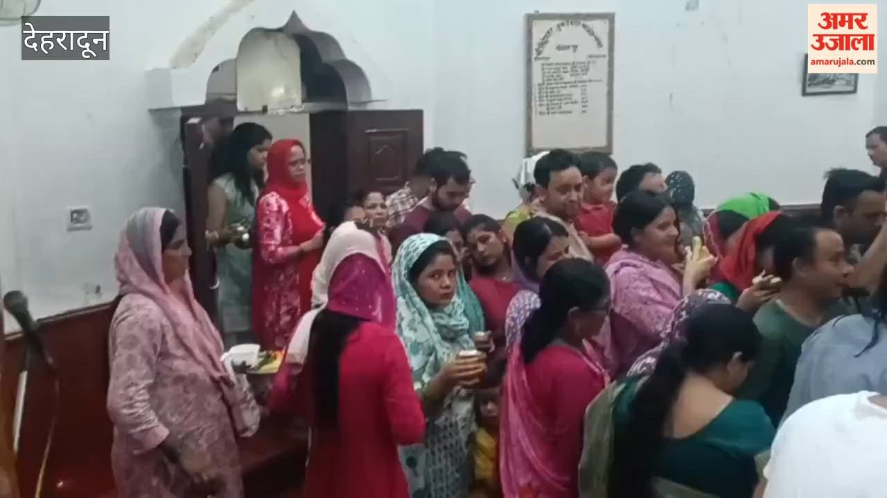 Dehradun: Crowds of devotees thronged temples, including Siddheshwar Mahadev, on the second Monday of the month of Sawan