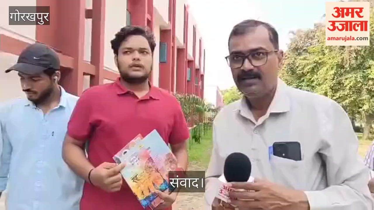 Students shared their views on the meaning of freedom at the Amar Ujala Samvad.