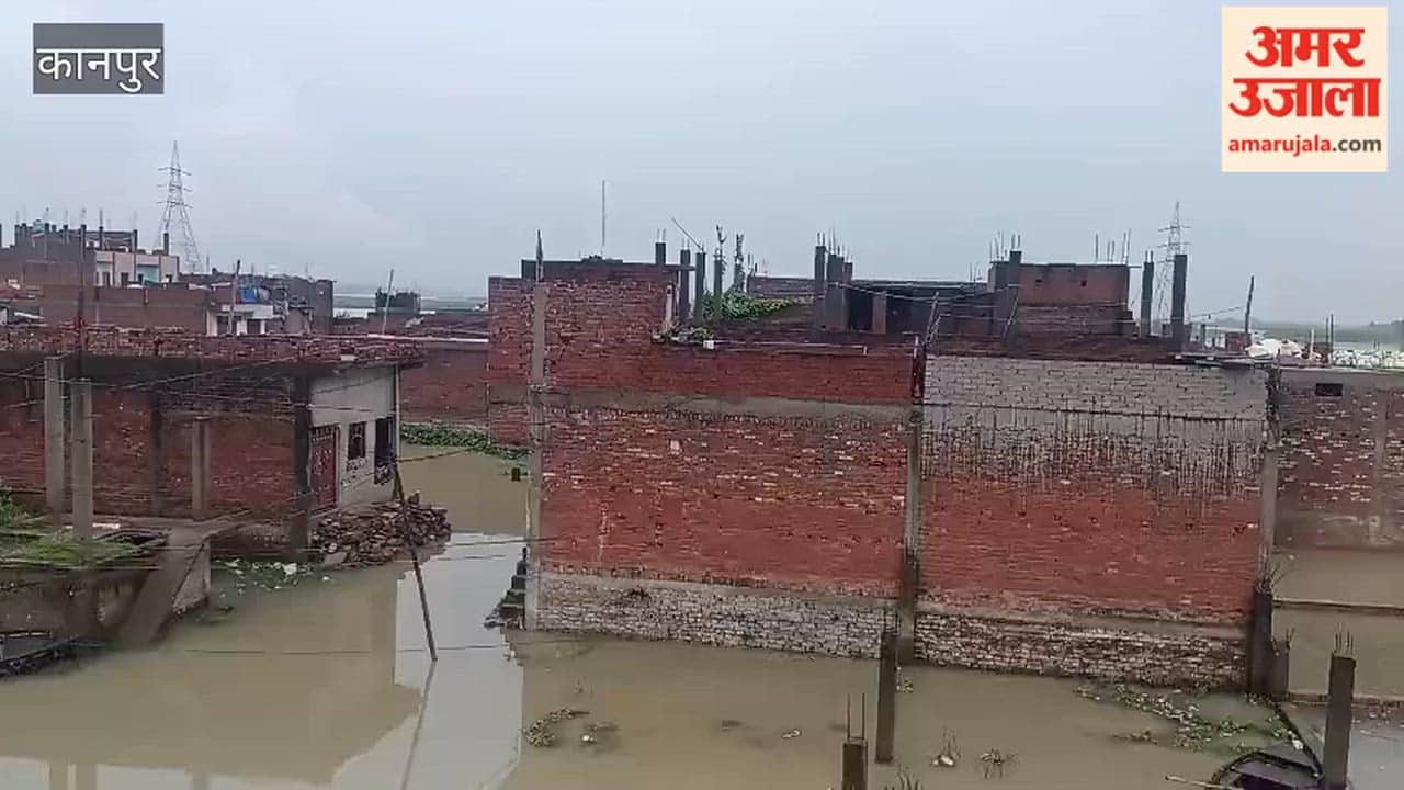 Shuklaganj: Ganga water level crosses warning mark again; residents face increased hardship
