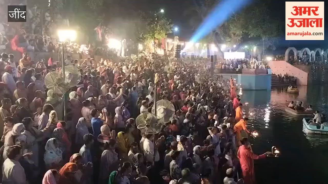 Maha Aarti resonates at Rani Talab on the second Monday of Sawan; thousands of devotees offer prayers to Lord Shiva.