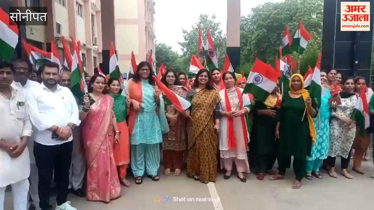 In Sonipat, women took out a grand Tiranga Yatra led by Deputy Commissioner Neha Singh.