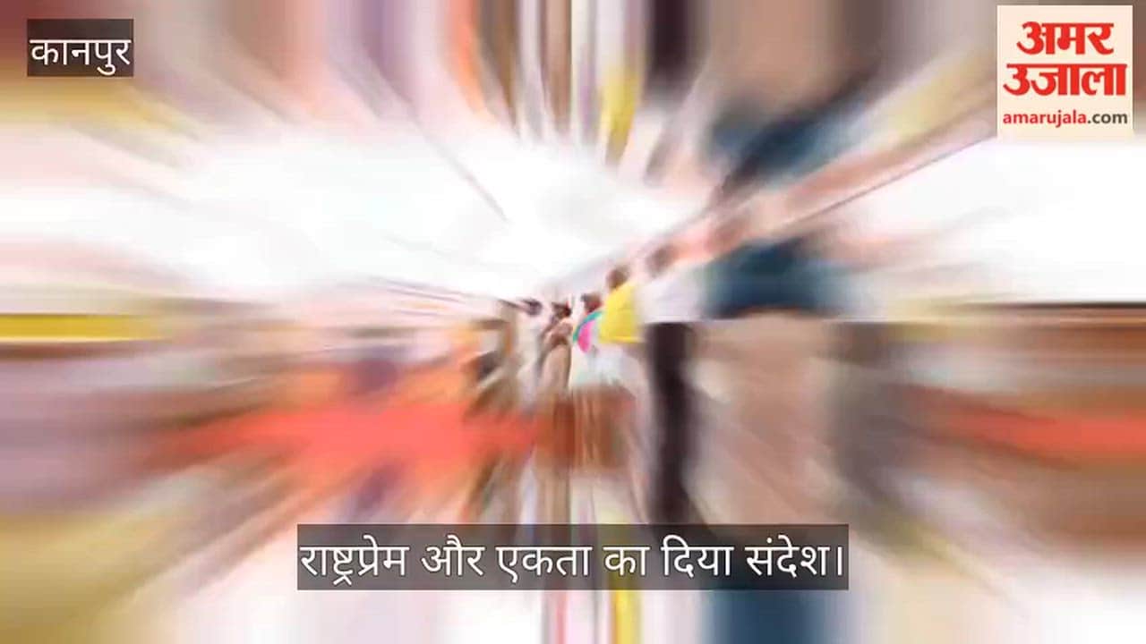 A grand Tiranga Yatra was taken out from Sarsaiya Ghat to Green Park in Kanpur
