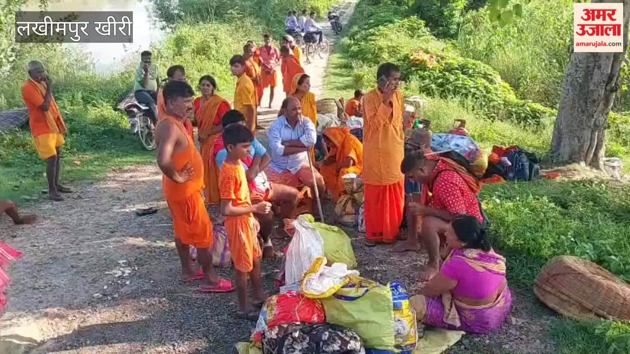 Pilgrims bus overturns in Lakhimpur Kheri