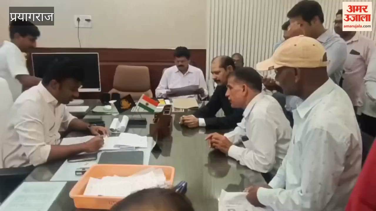 Citizens who met the Municipal Commissioner raised issues regarding roads, drains, and water drainage.