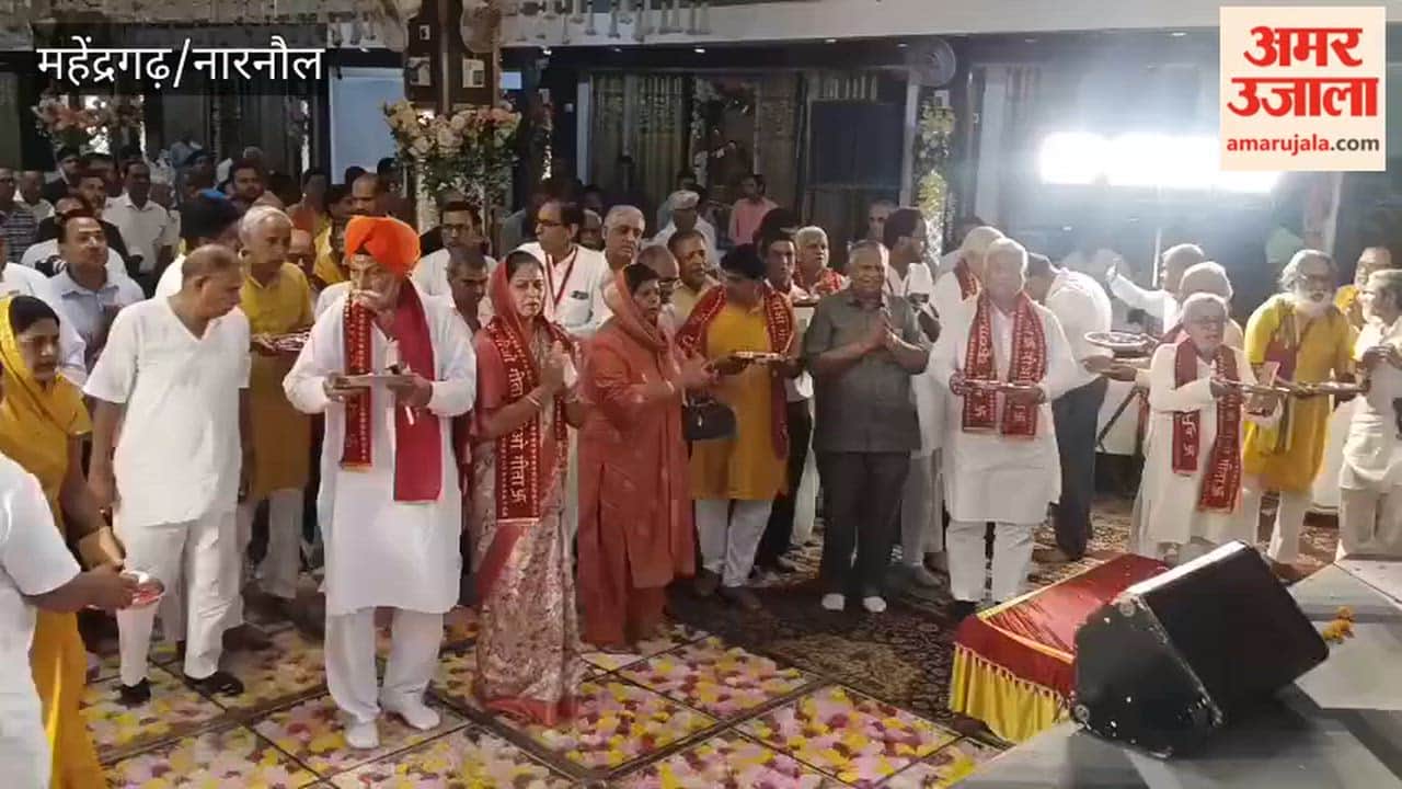 Swami Gyananand speaks in Narnaul: Mental unrest is increasing due to drifting away from the Gita.