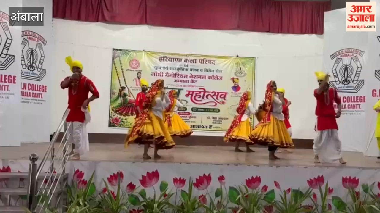 Female students celebrated the Teej festival, showcasing the vibrant hues of Haryanvi culture.