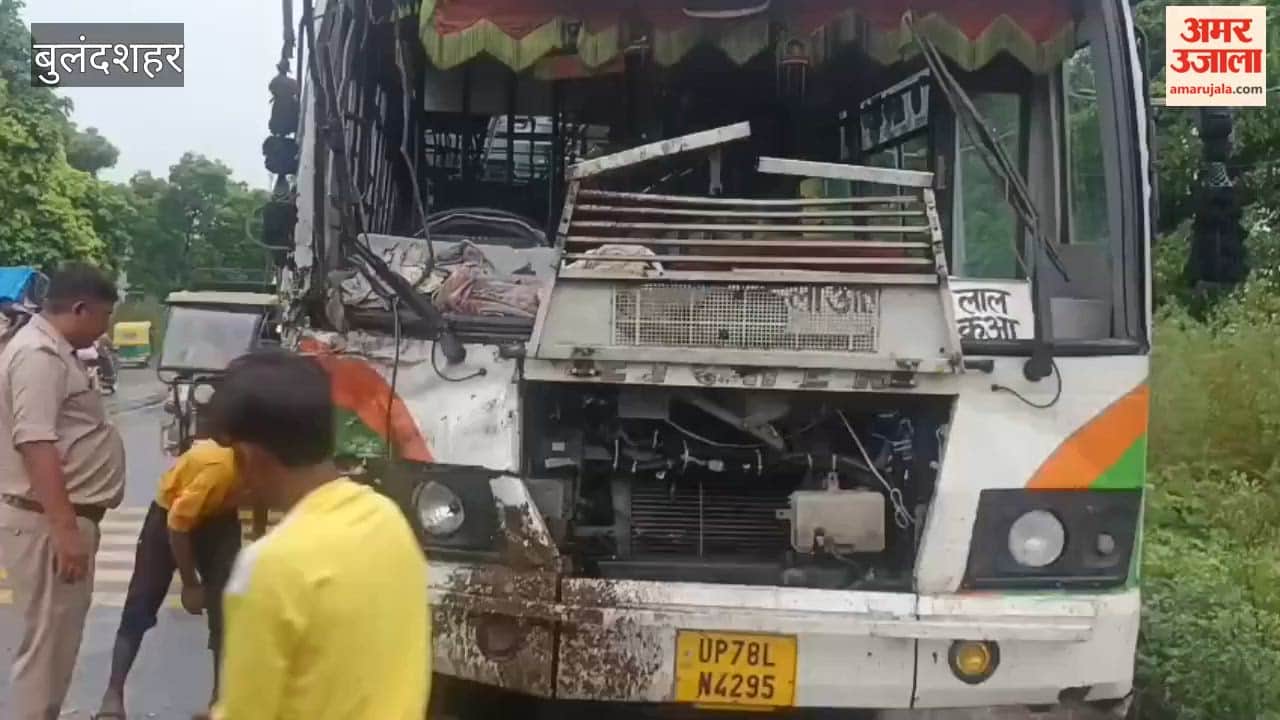 Head on collision between a state transport bus and a private bus in Dibai