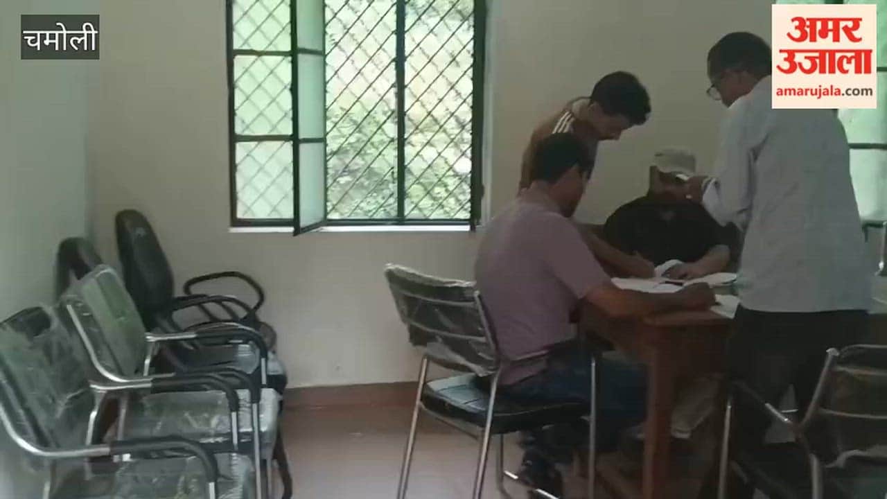 Chamoli: Participation of 91 people in the SIR verification at Jilasu booth number 162