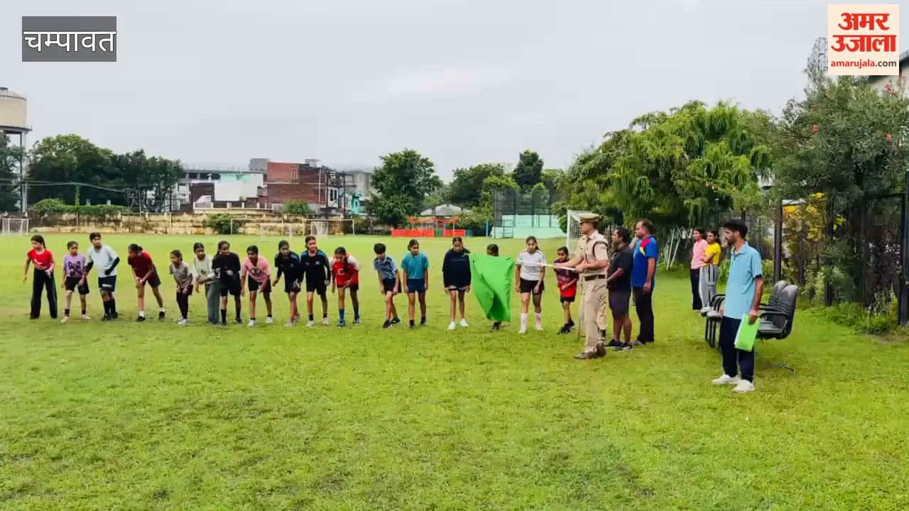 Mohit and Seema won the cross country race amidst rain in tanakpur