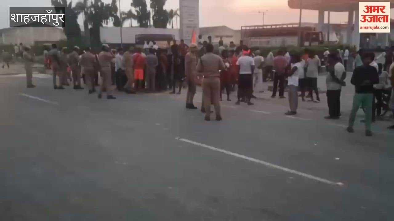 Two Kanwariyas trampled to death by an out of control tractor-trolley