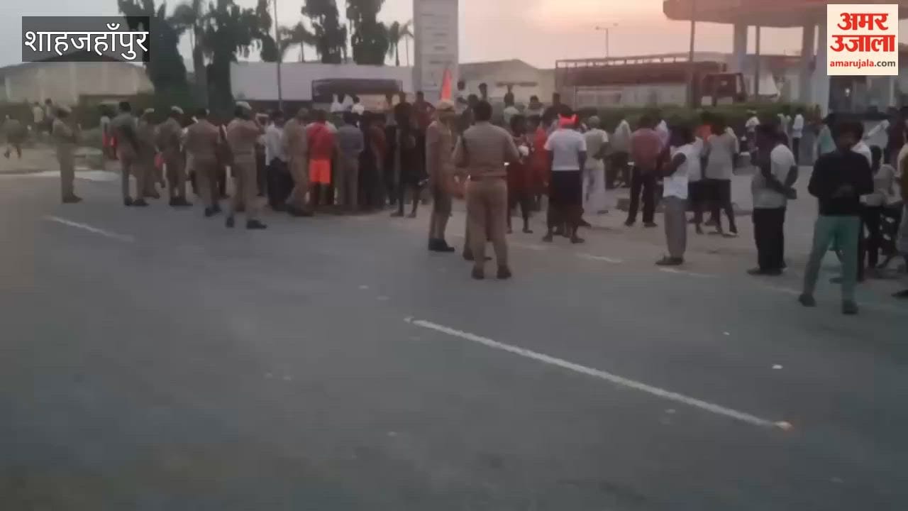 Two Kanwariyas trampled to death by an out of control tractor-trolley