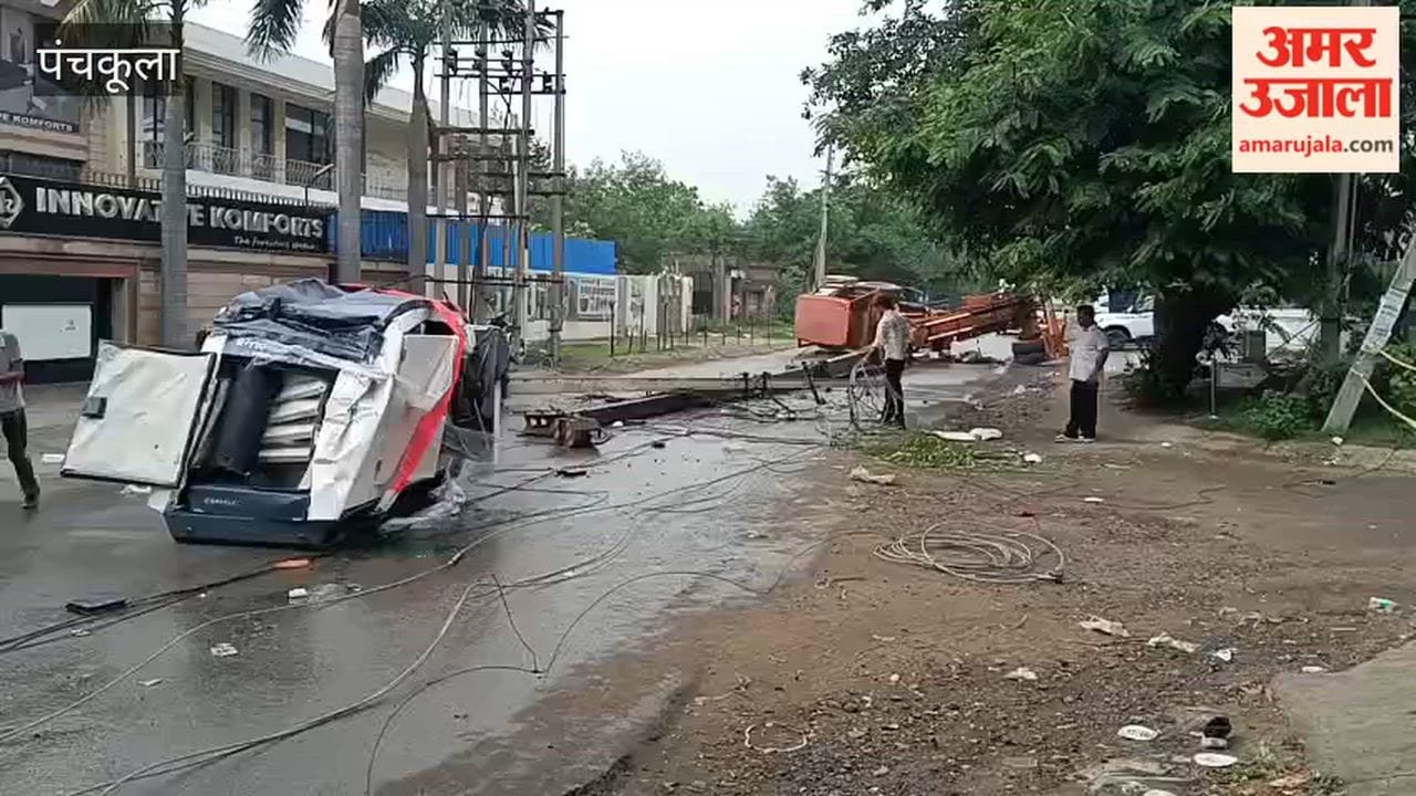 Two People died in crane overturn at Panchkula