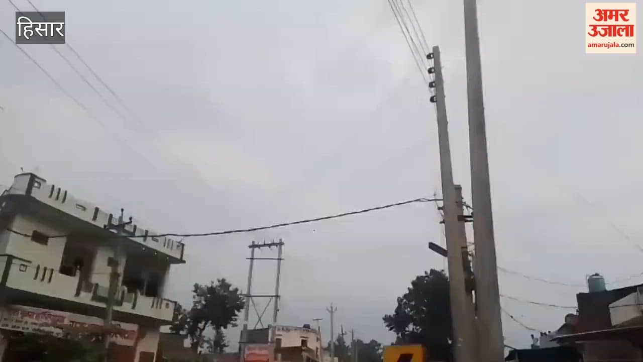 Air was let out of the tires of the protesters' tractors and vehicles in Hansi.