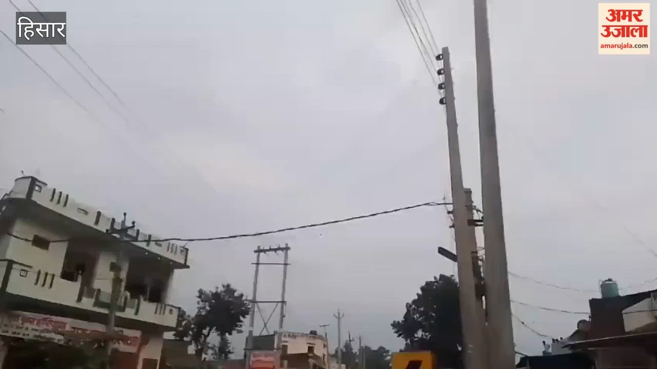Air was let out of the tires of the protesters' tractors and vehicles in Hansi.