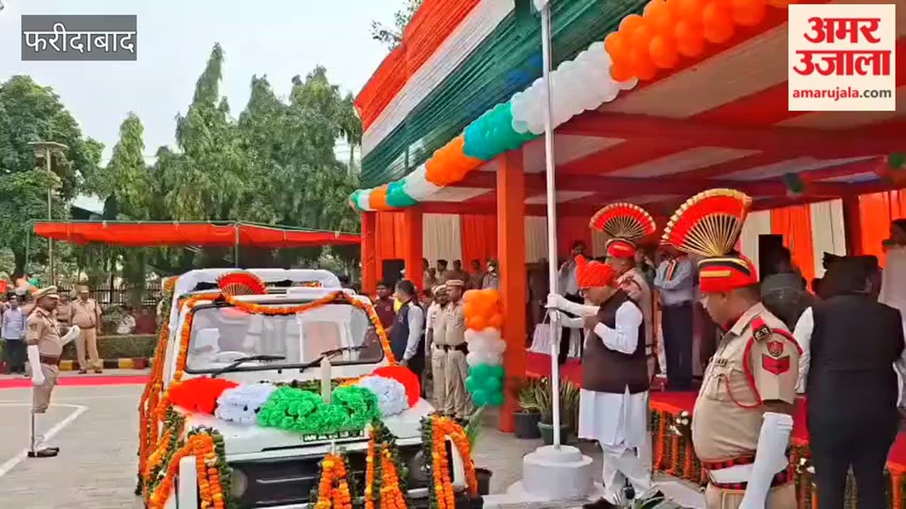 MLA Moolchand Sharma hoisted the flag on Independence Day