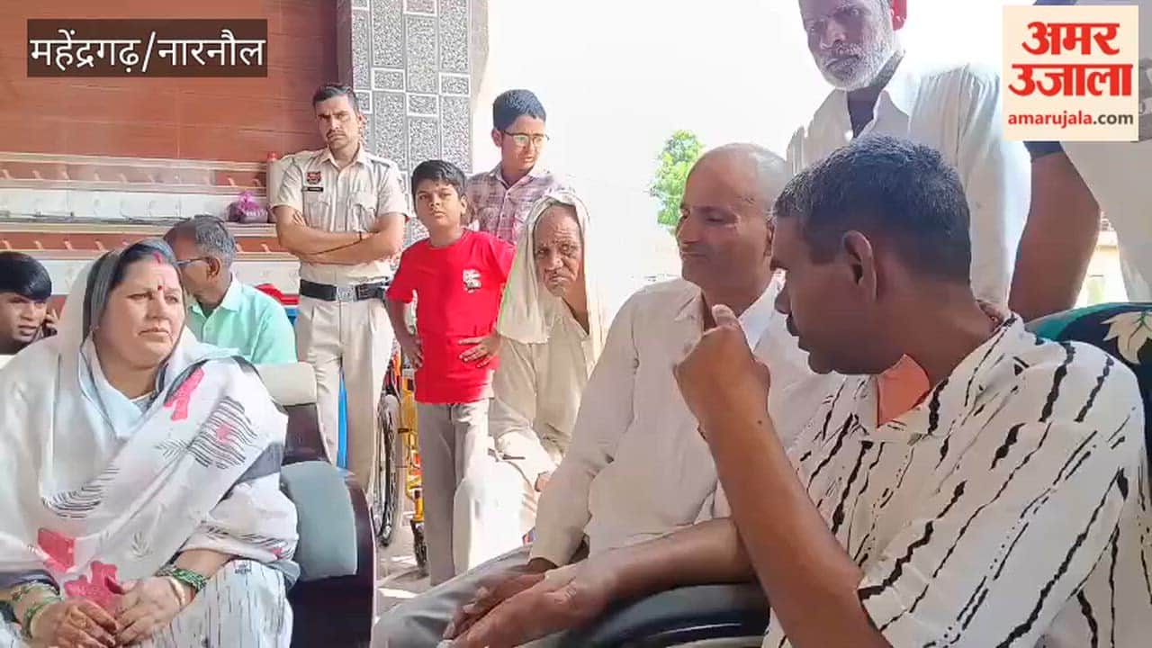 MLA Manju Choudhary and Satyapal Singh felicitated in Karoli, Narnaul.