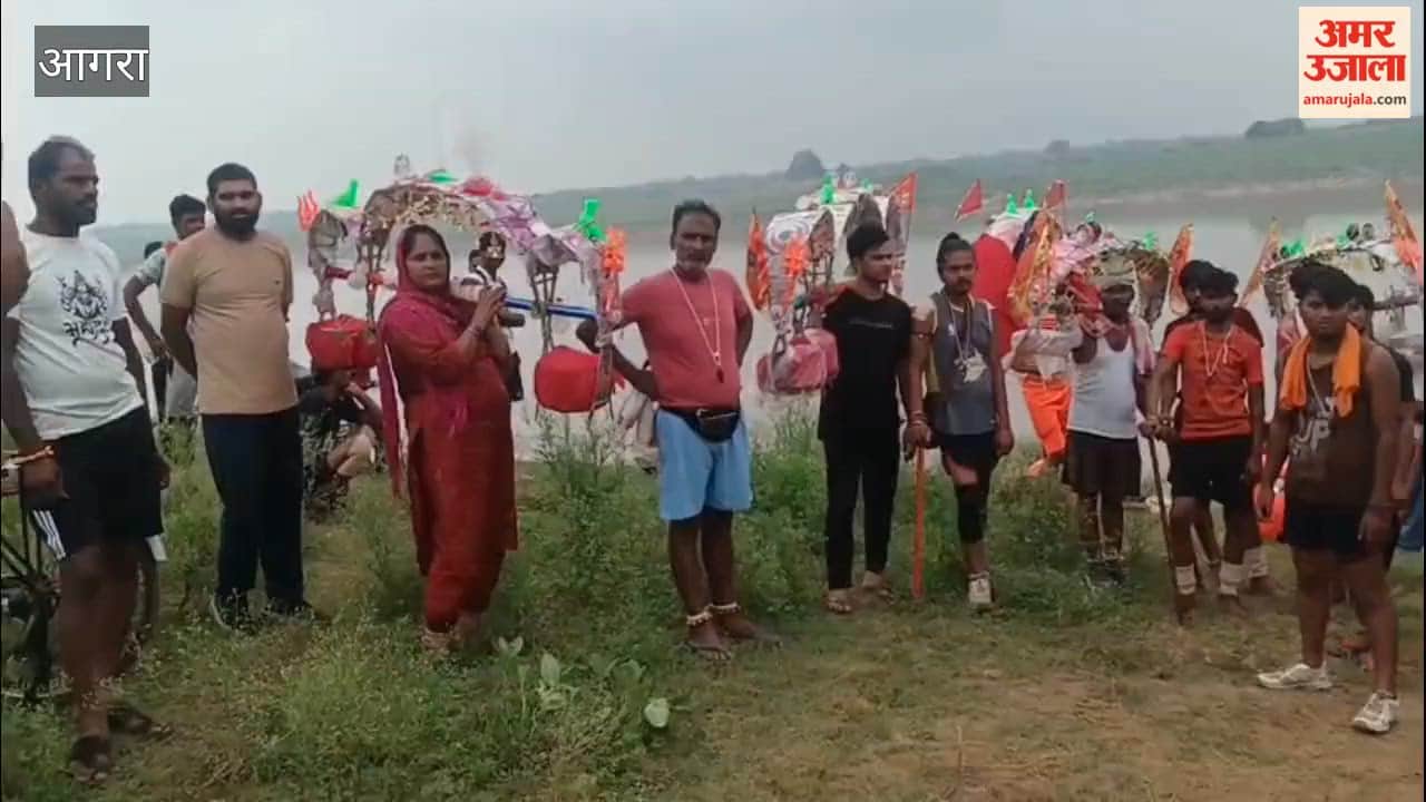 The administration seized the motor boat... Kanwariyas from Madhya Pradesh stranded at Kaijraghat