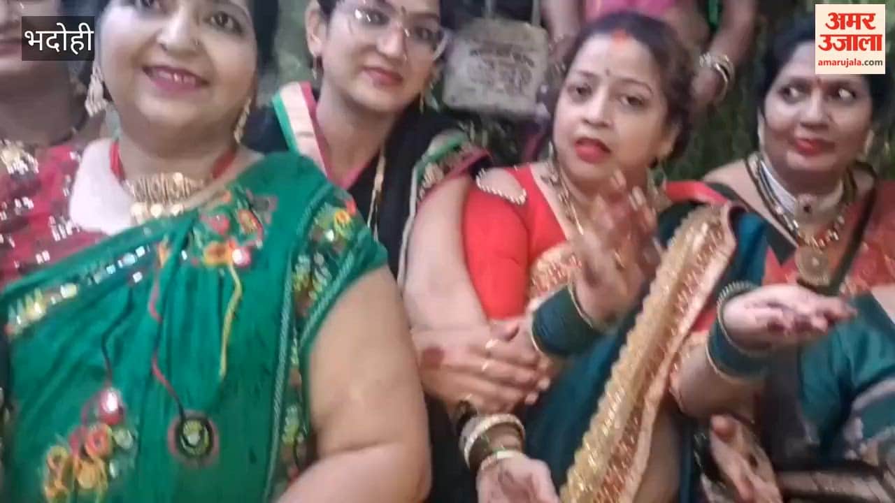 Women danced with great enthusiasm at the Hariyali Teej festival