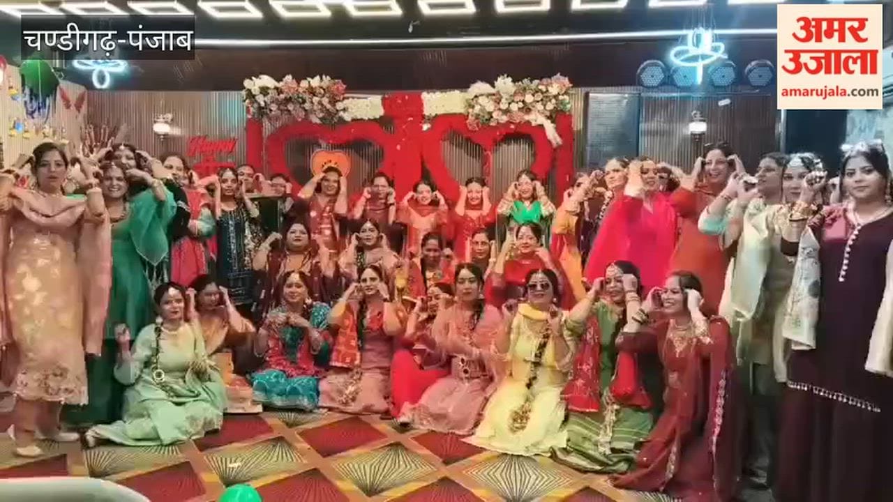 Women celebrated the Teej festival on Ara Road in Moga.