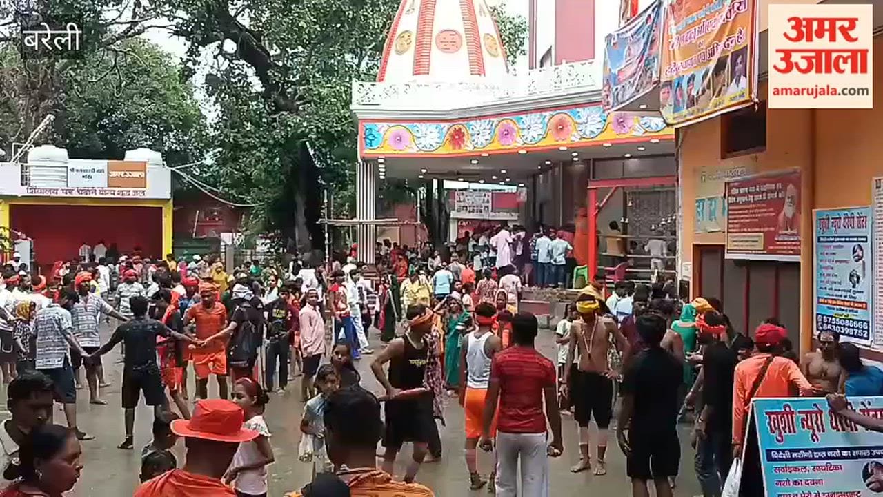 Chants of 'Bam-Bam Bhole' resonate across Nath Nagari