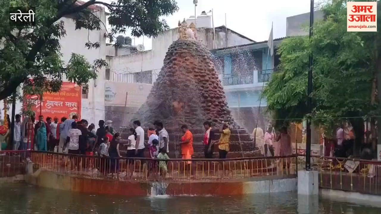 Flowers showered on Shiva devotees in Bareilly