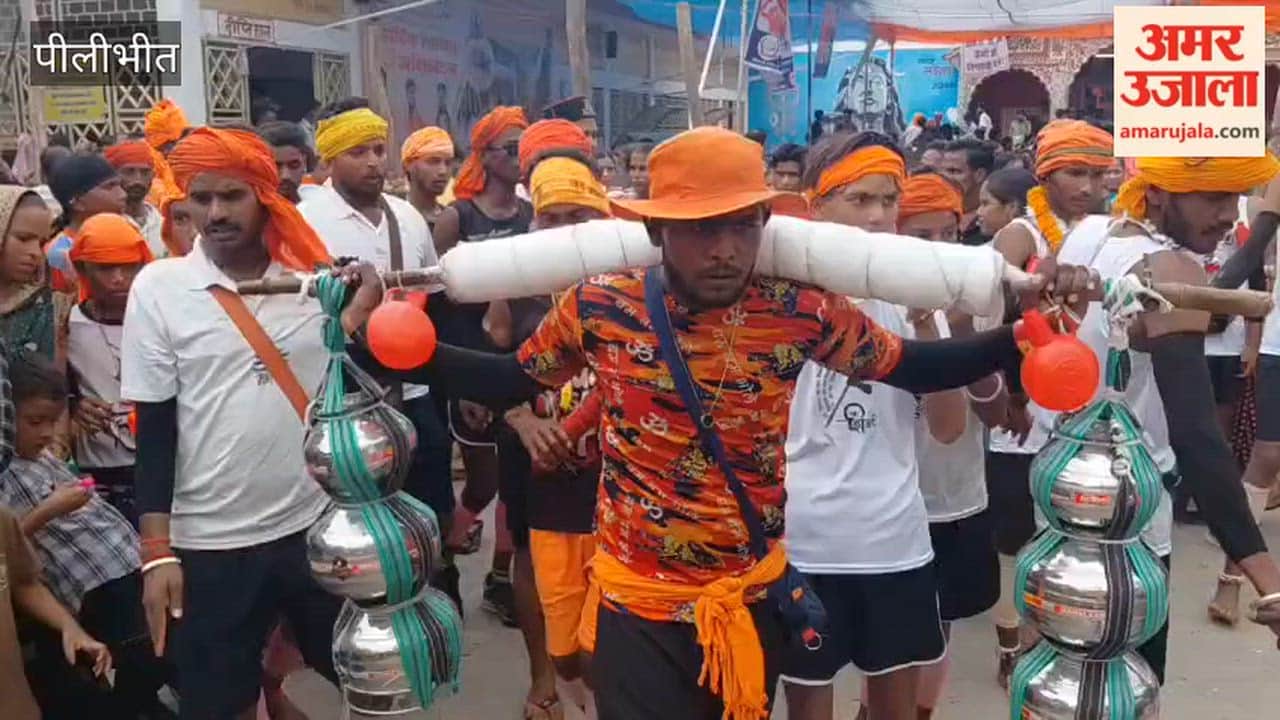 Crowds of Shiva devotees thronged the Gaurishankar Temple