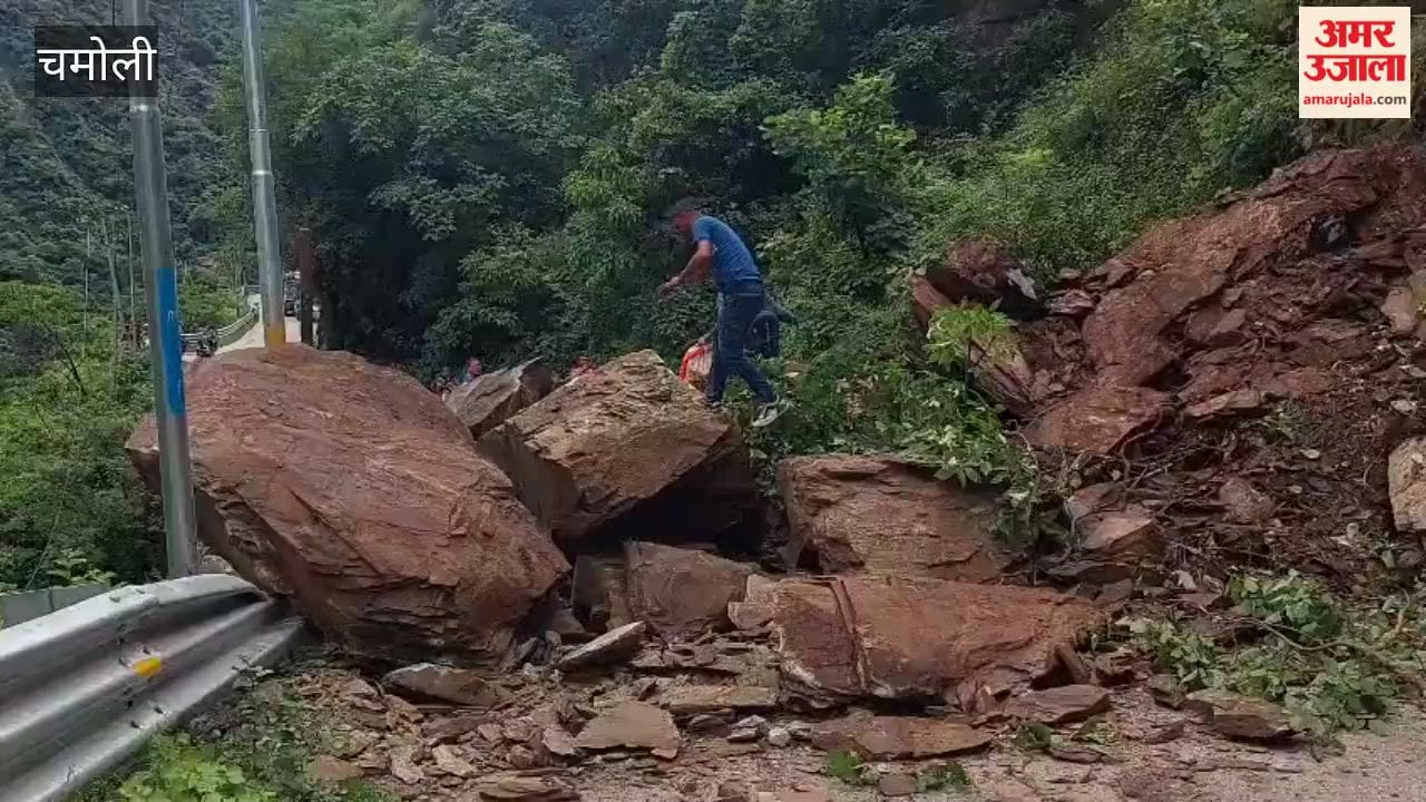 Karnaprayag: Boulder falls from hillside; Simli-Almora highway closed