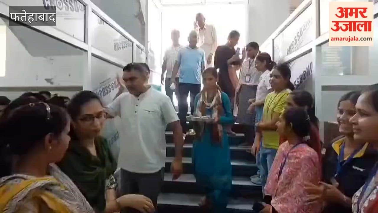 Three daughters from the Tohana Gaushala library became government teachers.