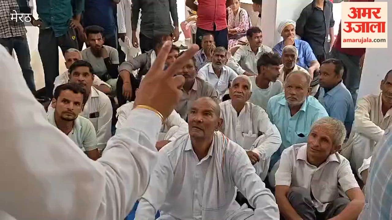 Meerut: Villagers in Salawa distressed by waterlogging; staged a protest after reaching the Tehsil office.