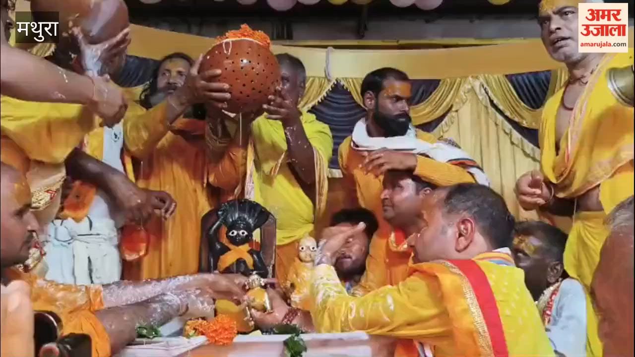 Before the arrival of Lord Krishna, cheers for Dauji echoed in Lalita's village.
